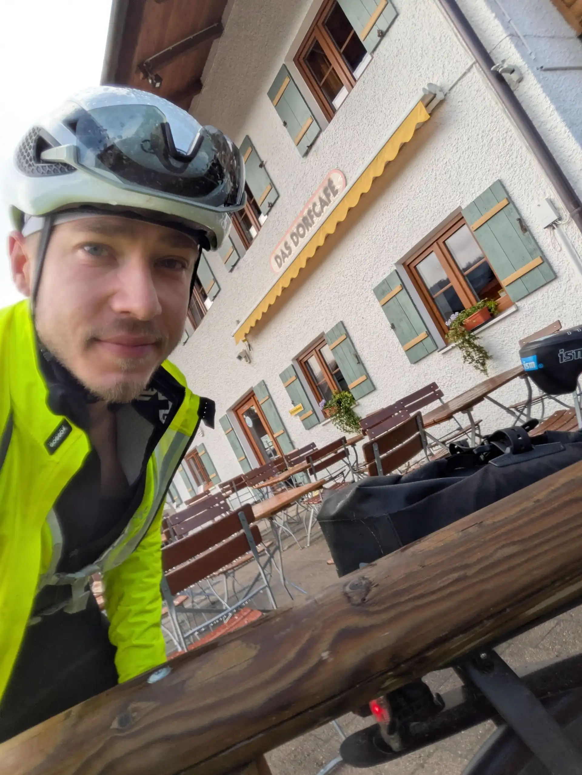 Grainbach'taki kontrol noktası Dorfcafe – Samer Berge'deki zorunlu mola